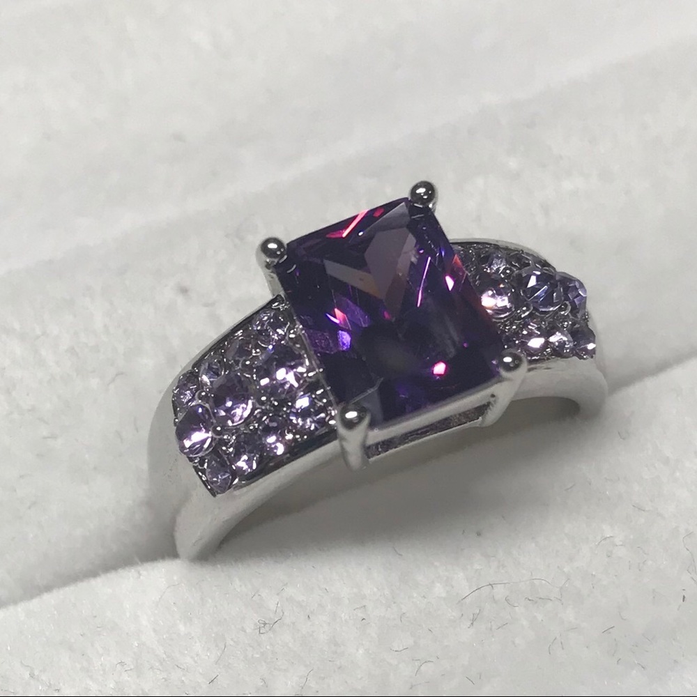 **SOLD** Size 7.5, “Amythest” Ring